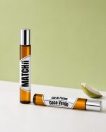 Coco Verde é um perfume roll-on sem álcool, vegano e natural, com uma fragrância fresca, doce e acolhedora — um toque tropical perfeito para dias quentes ou para uma rotina leve e cheia de bem-estar.